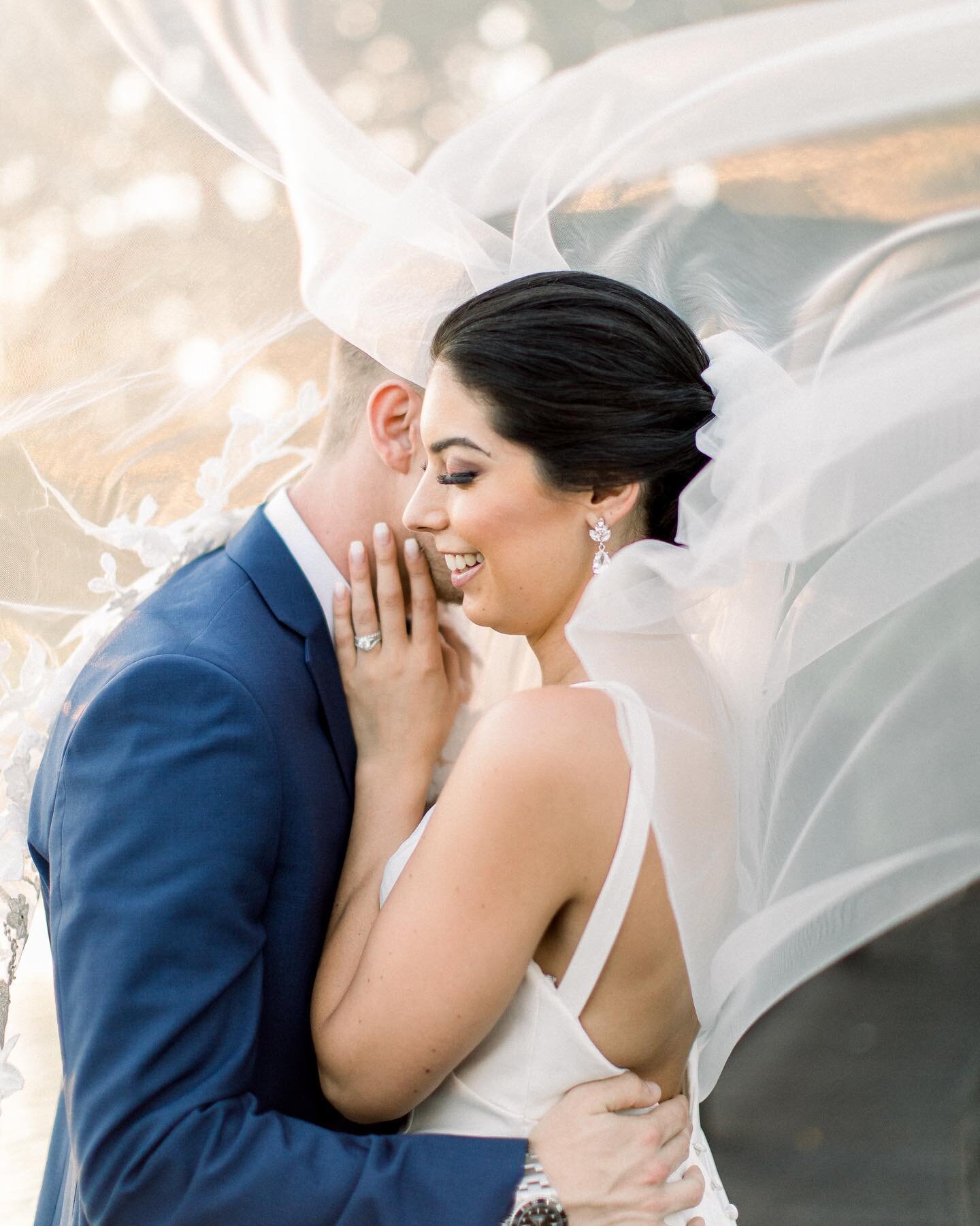 &ldquo;Give your heart to a wanderer who found your soul and called it home.&rdquo;
.
.

.
.
.

Fine Art Wedding Photography @moni_adri_photography  Venue @banyantreemayakoba @banyantreemayakobaweddings  Wedding Planner @myperfectweddingmexico  Flora