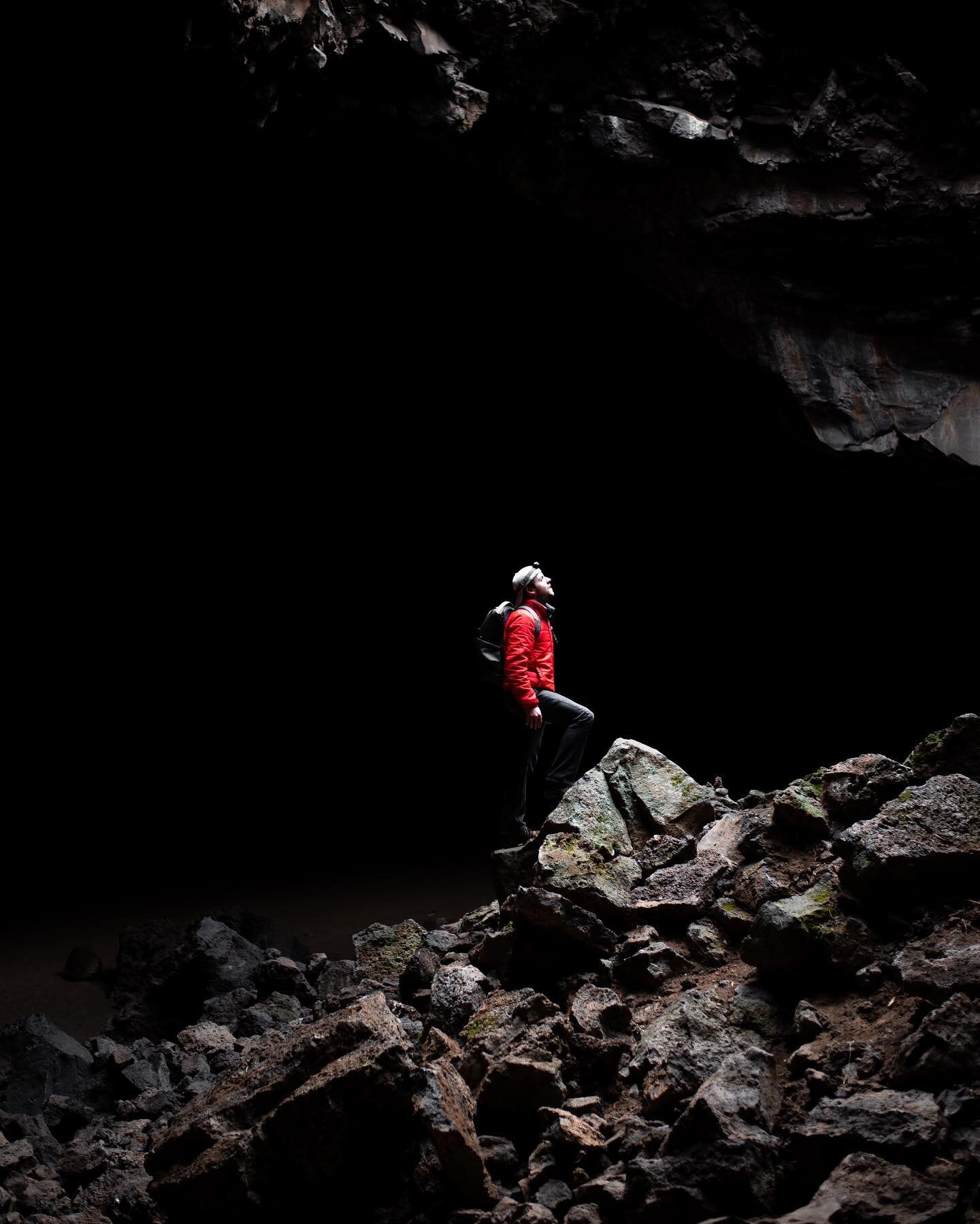 Anyone else obsessed with everything volcanoes? Just me? Okay.. but exploring miles of darkness in the PNW lava tubes was certainly an experience for the books!