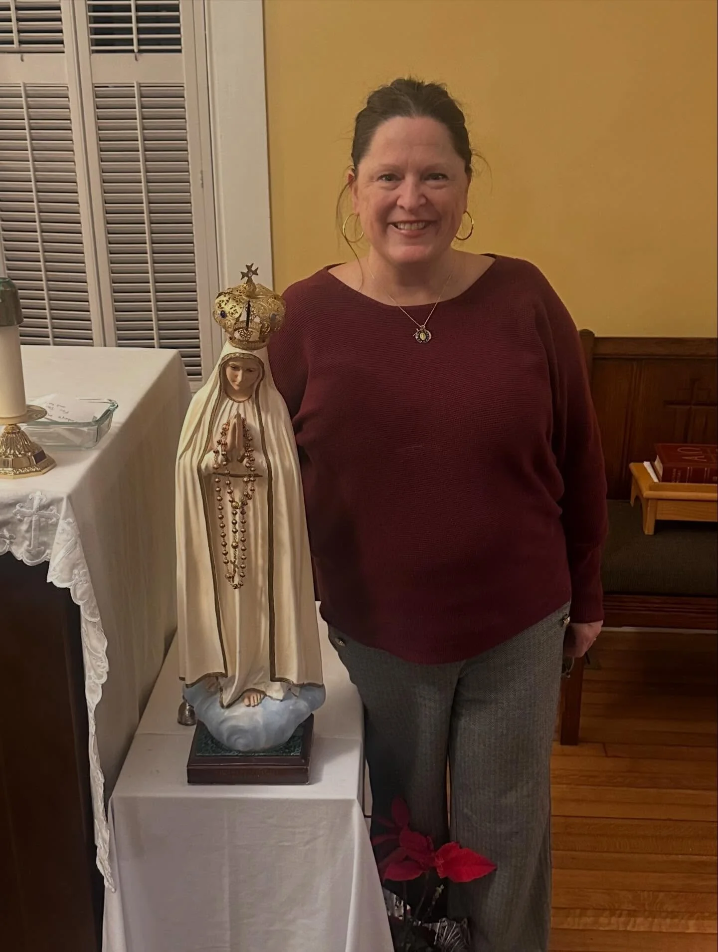 A special thank you to Danielle Ranieri and the Legion of Mary at Our Lady of Lourdes for bringing the Pilgrim Virgin Mary to our Doggett Center! 

She will be with us in the house until next Wednesday. 

Feel free to come by the chapel to pray with 