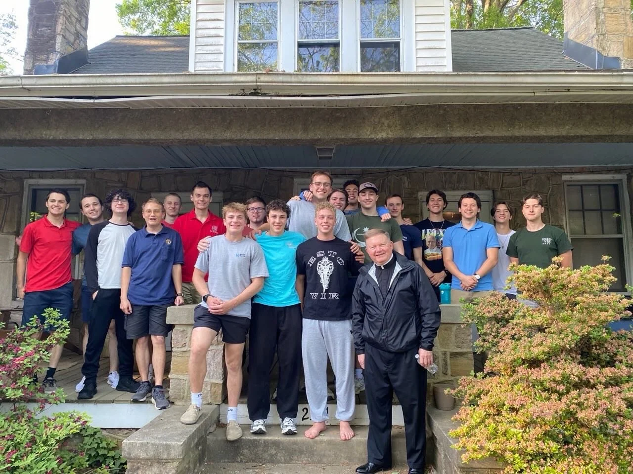 A huge thank you to Msgr. Brockman, Pastor of Holy Name of Jesus Cathedral, for joining the men of Esto Vir at their meeting this morning! 

We are so grateful for the gift of your time. 🙏🏻