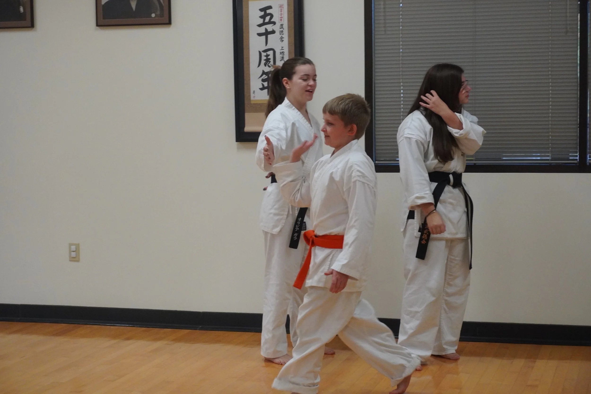 S060-25-10-16 BDUKS Jr Beginner's Kyu Testing (Action Shots) (0397).JPG
