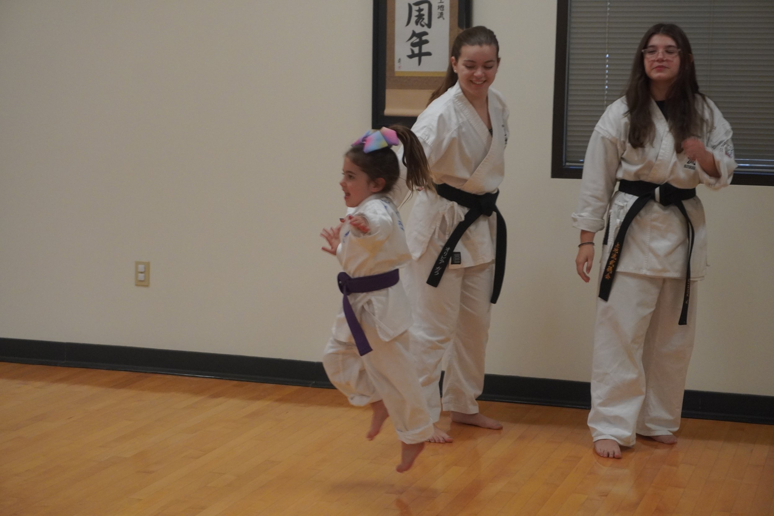 S060-25-10-16 BDUKS Jr Beginner's Kyu Testing (Action Shots) (0455).JPG