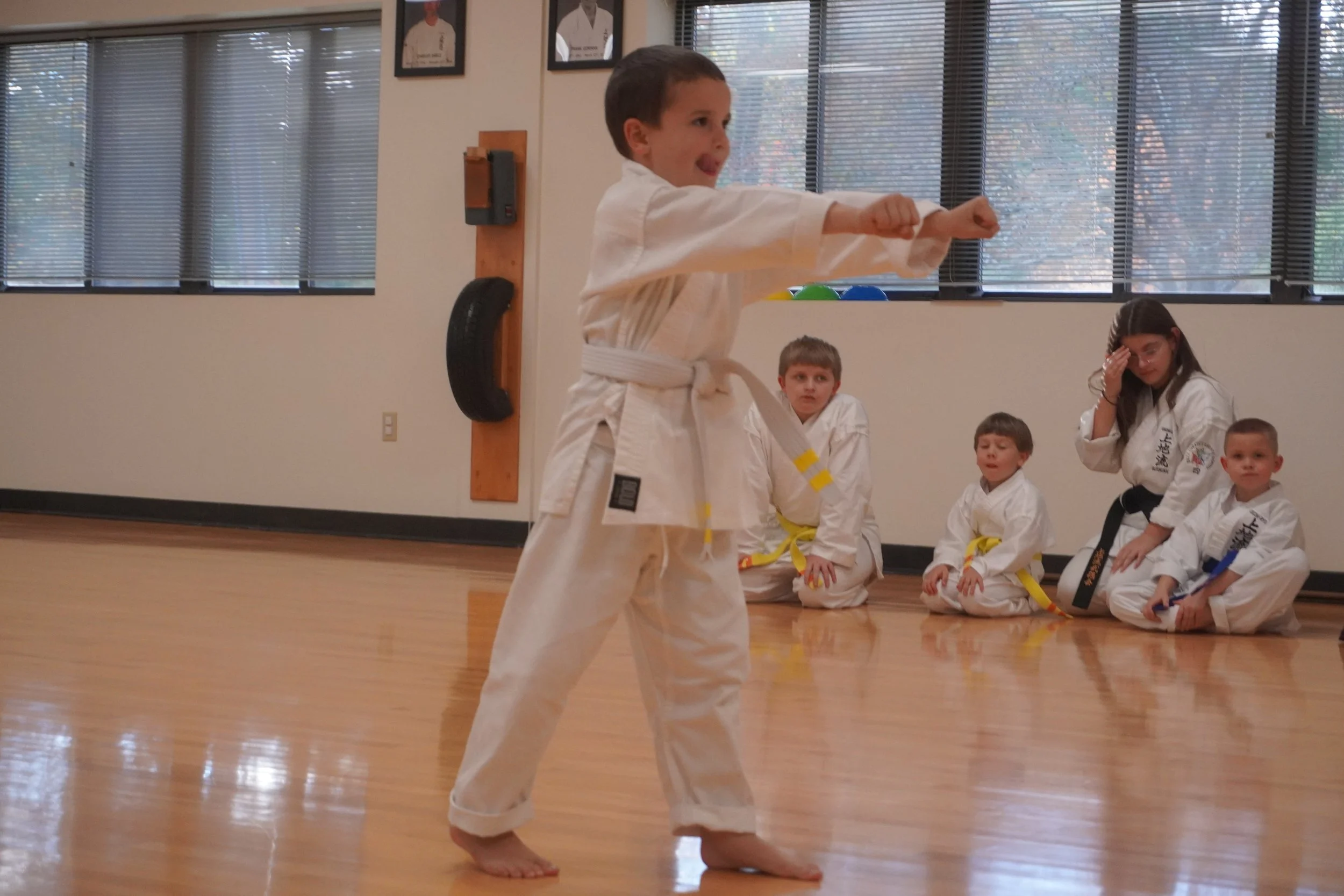 A060-S000-25-10-16 BDUKS Jr Beginner's Kyu Testing (Action Shots) (0195).JPG