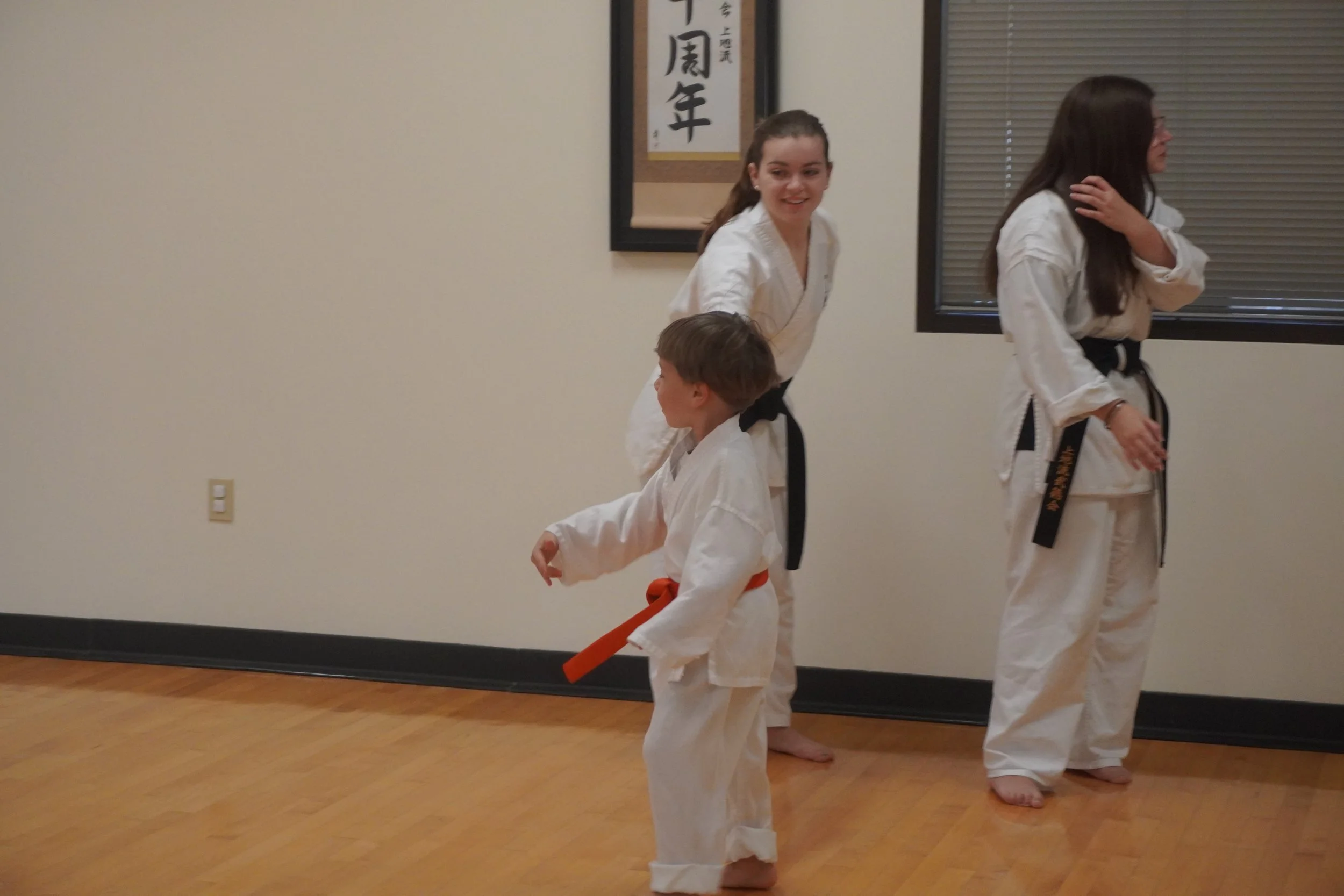 S060-25-10-16 BDUKS Jr Beginner's Kyu Testing (Action Shots) (0376).JPG