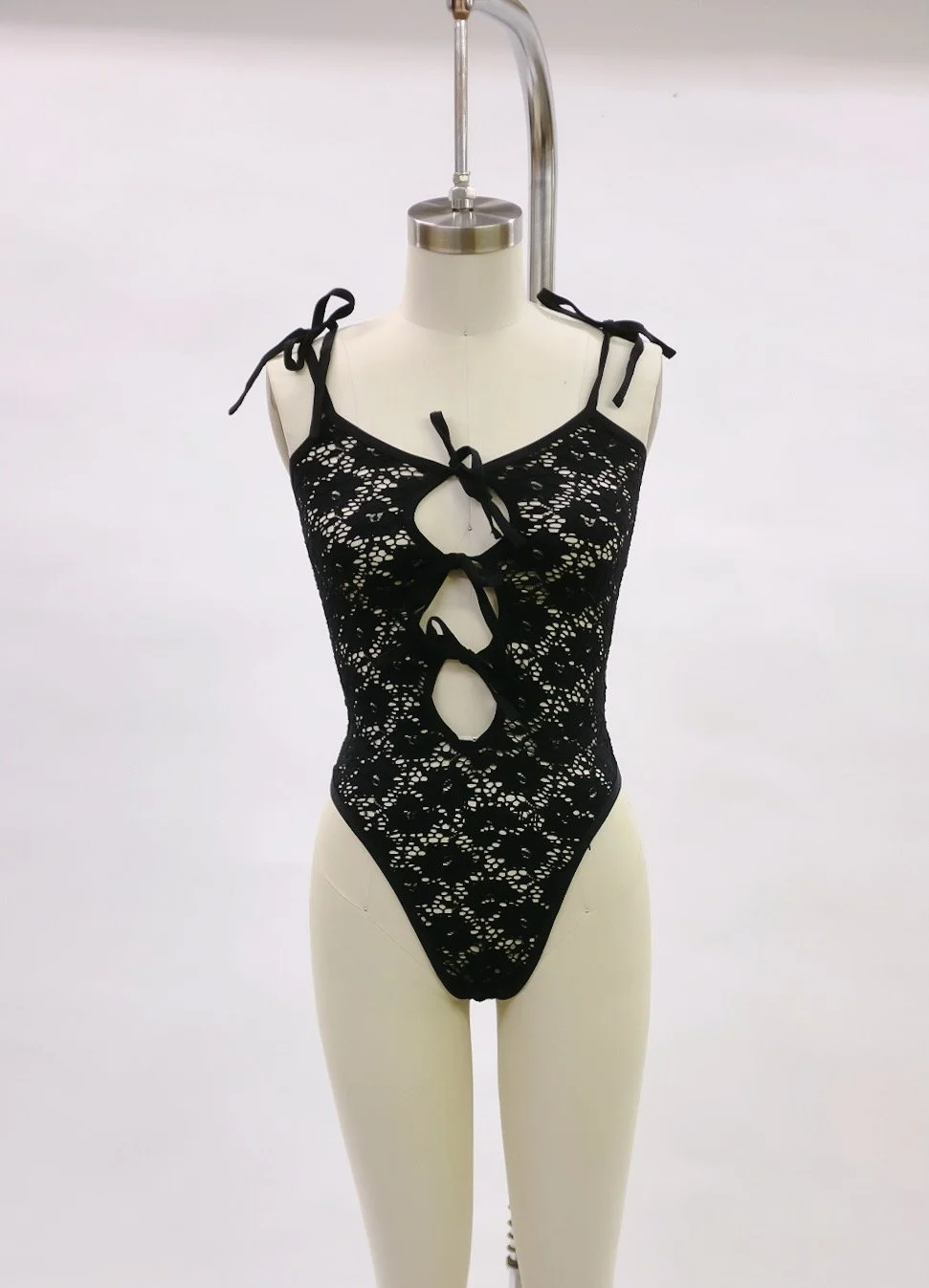 Bow Suit (3 materials available)