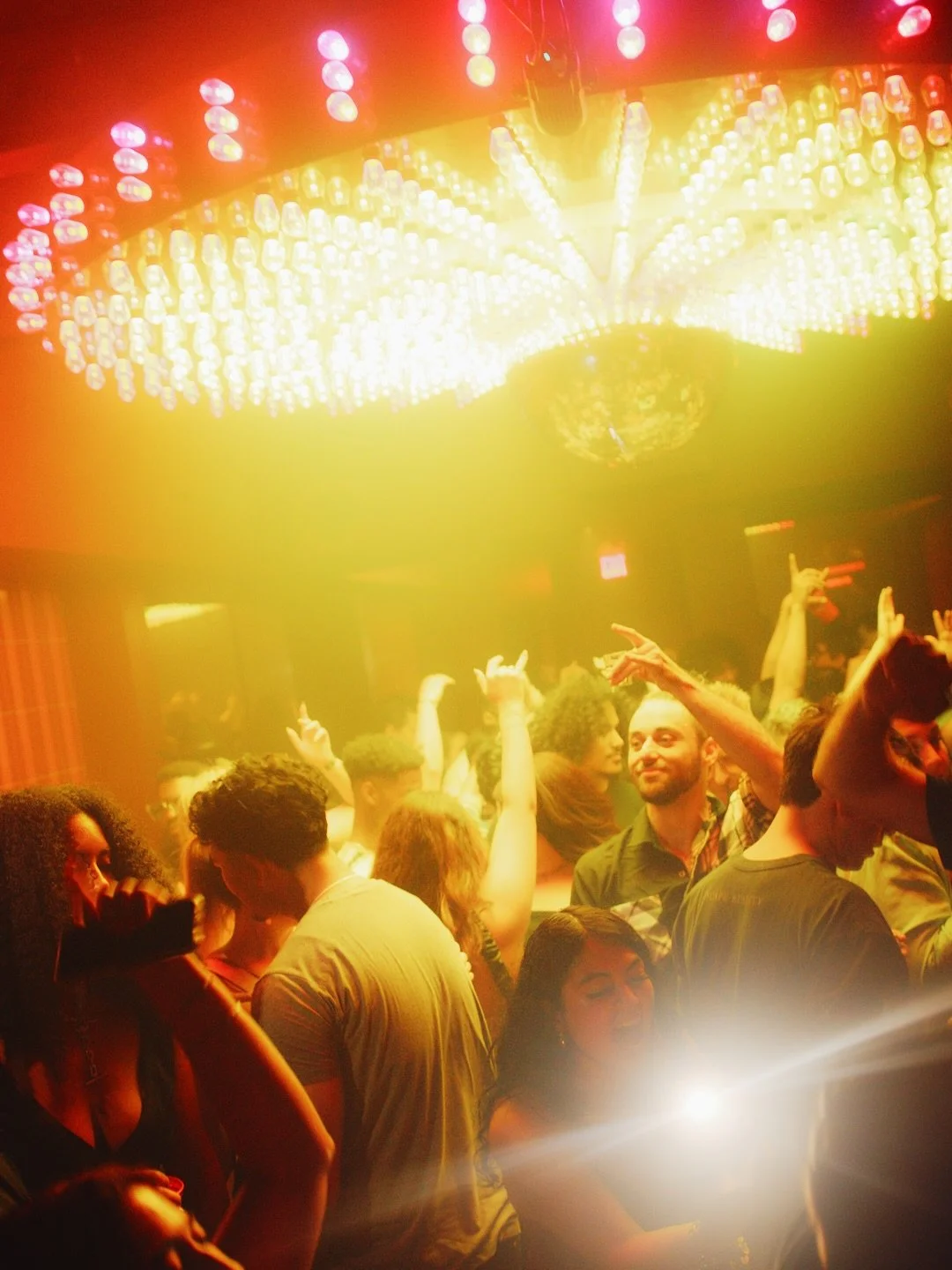 Friday = floor time ✨🪩✨ groove out with us tonight at @boogiesdtx 

7-10pm @djphilipevans 
10-11:20 @rafisaleh 
11:20-12:40 @jejune.tx 
12:40-2 @stetra 

don&rsquo;t wait in line &bull; early arrival encouraged

see you on the dance floor!