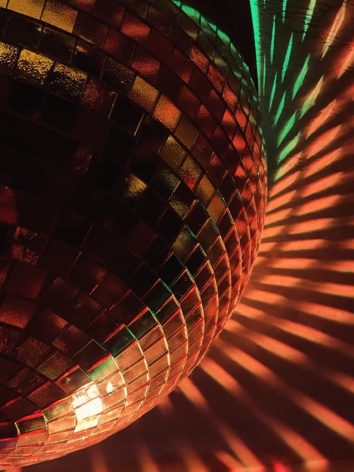 T O N I G H T @hamptonhousedallas 10pm-2am // @house__of__freqs @__gina_gee___ + @jordanwhereareyou ✨