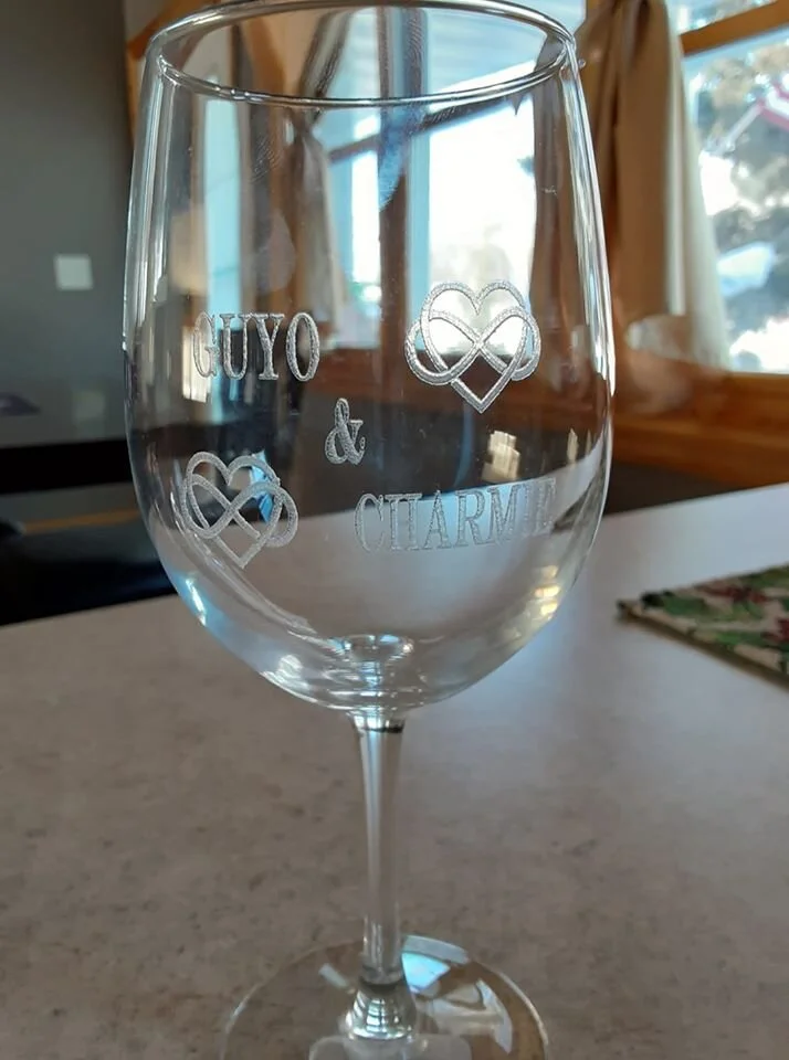 Personalized infinity hearts wine glass