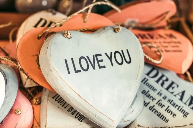 heart-shape-white-and-black-i-love-you-printed-decorative-1036844.jpg