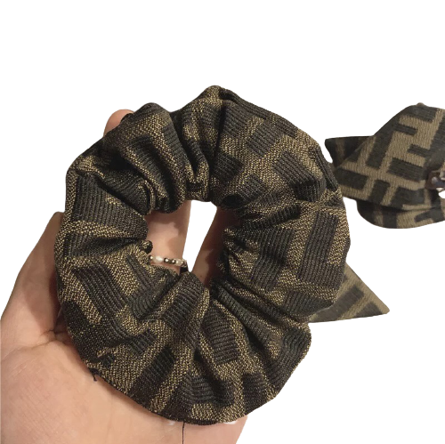 BBD5E797-5E37-489D-ABFB-FB38966F1418