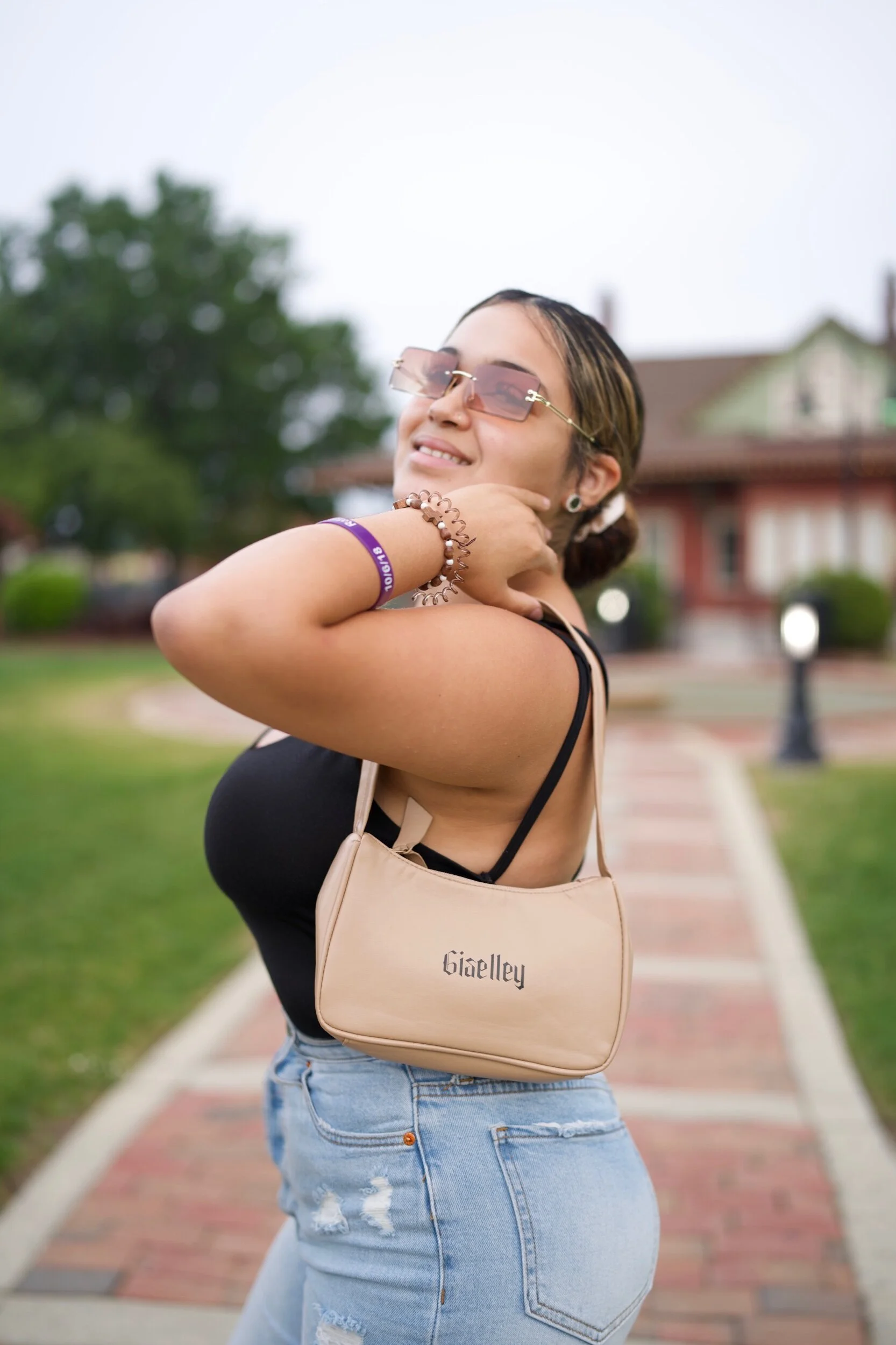 CAE0966C-A6EF-4BF6-9547-AA1A002B4F0C