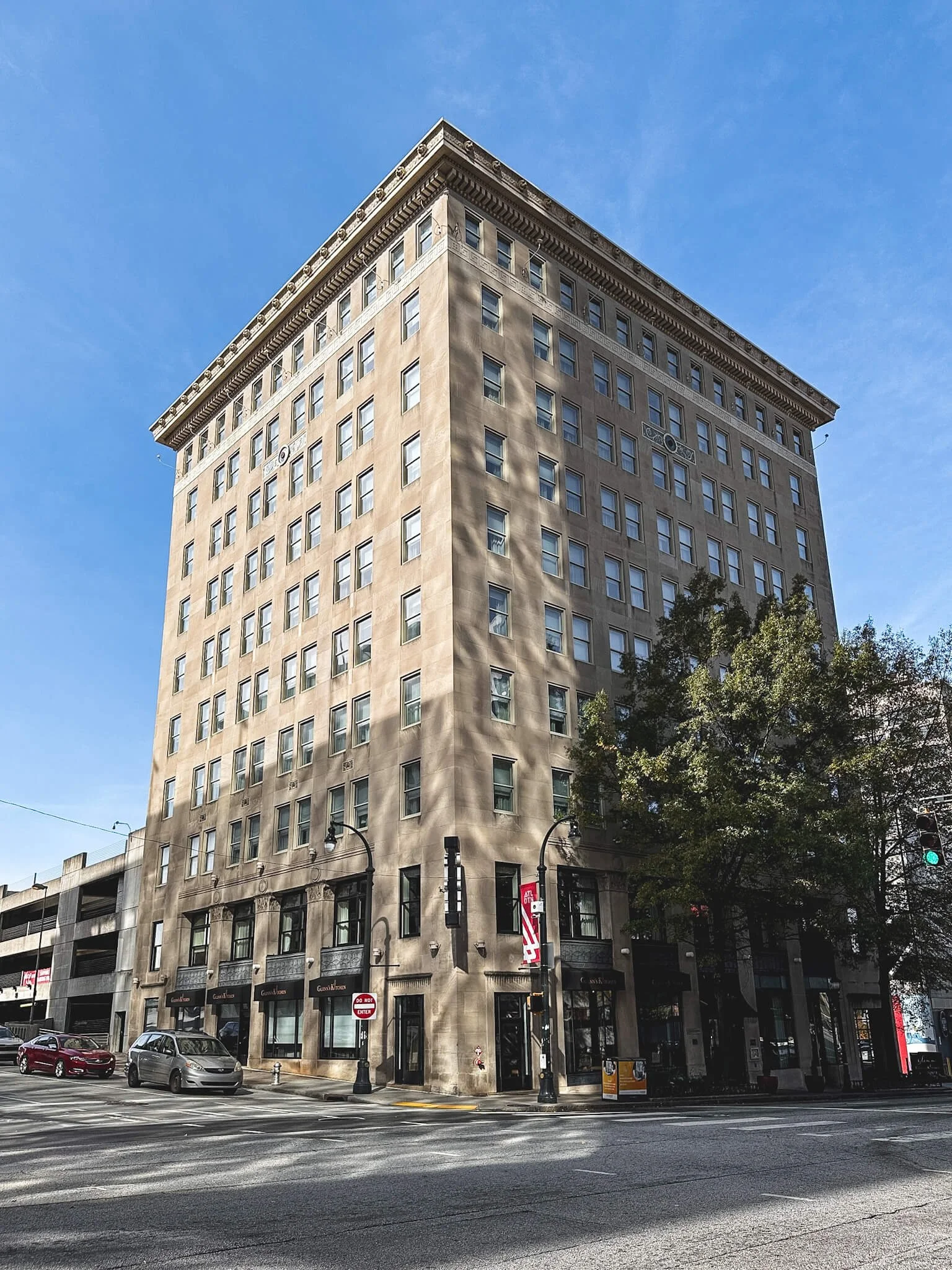 Hotel Review: Glenn Hotel, Autograph Collection