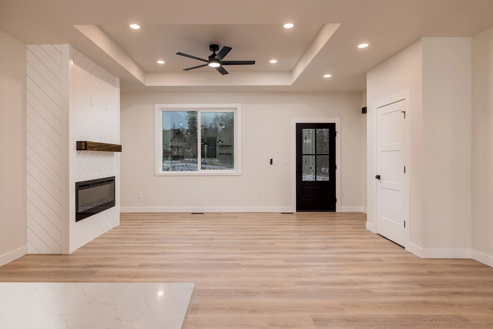007_2025.11.20 . 1740 W Pipstone Dr.jpg