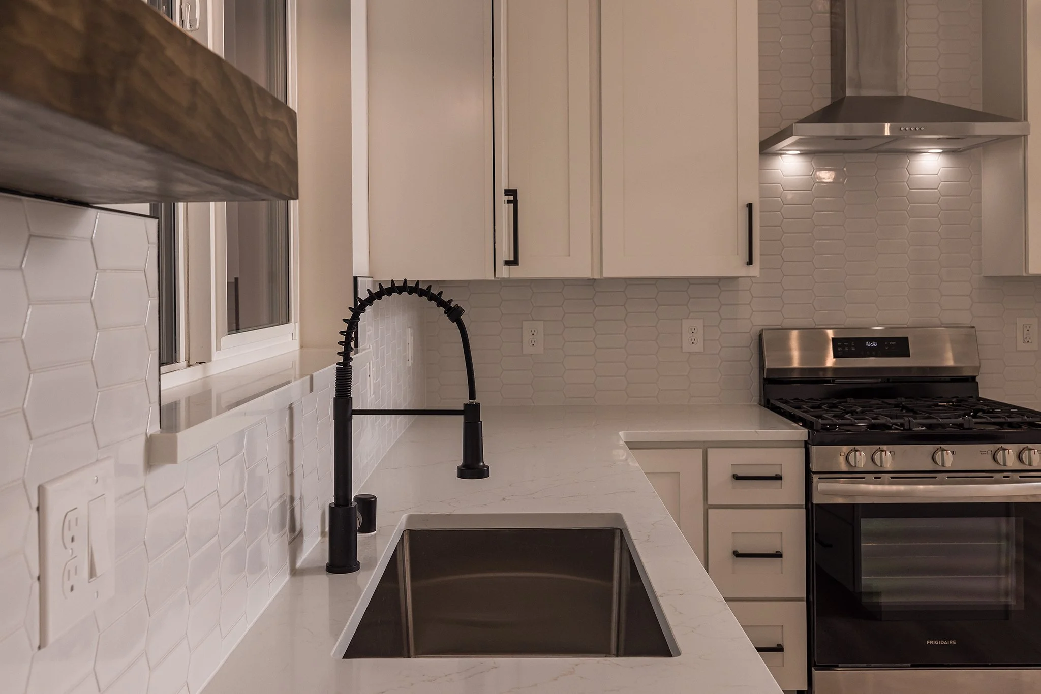 016_2025.11.20 . 1740 W Pipstone Dr.jpg