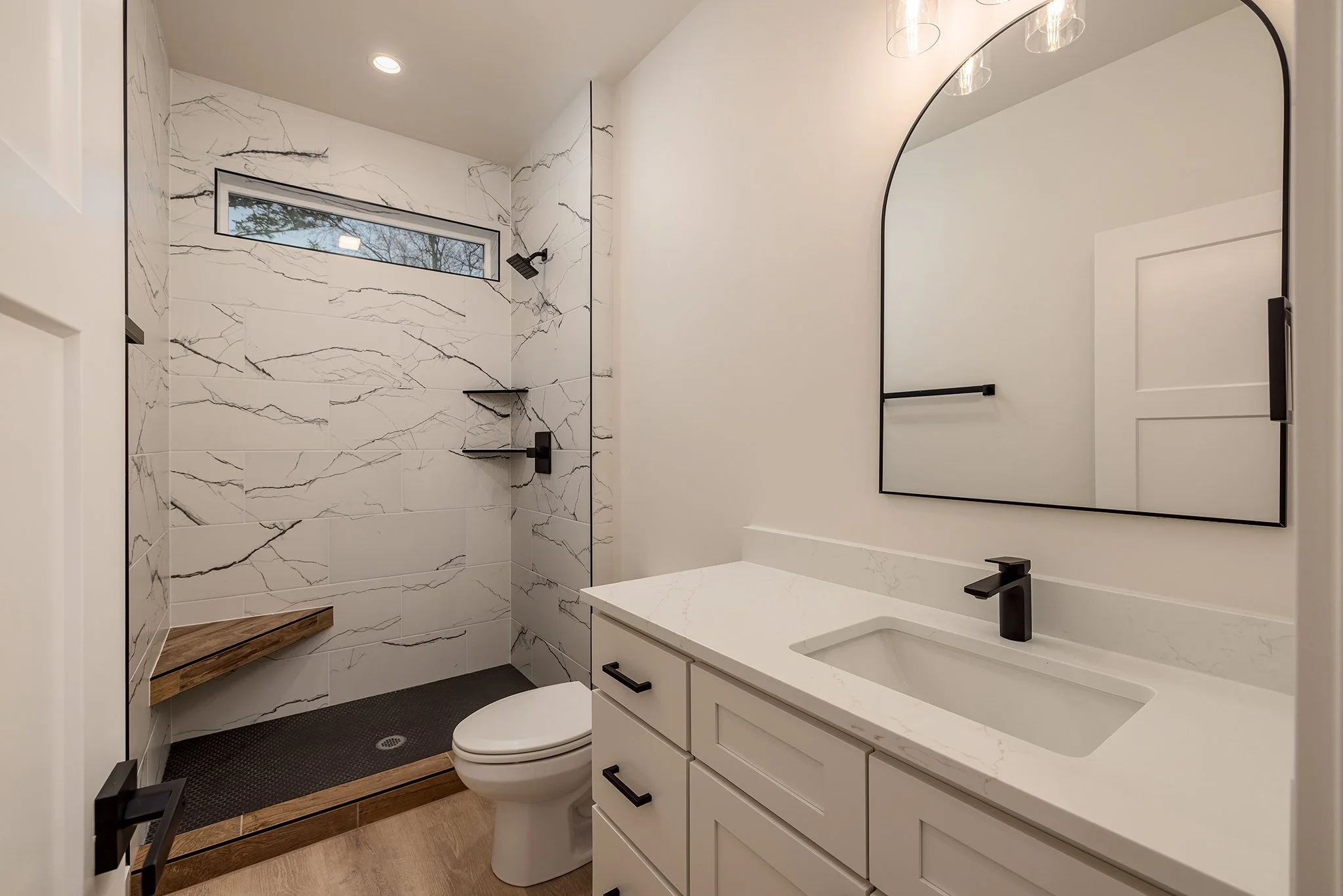 019_2025.11.20 . 1740 W Pipstone Dr.jpg