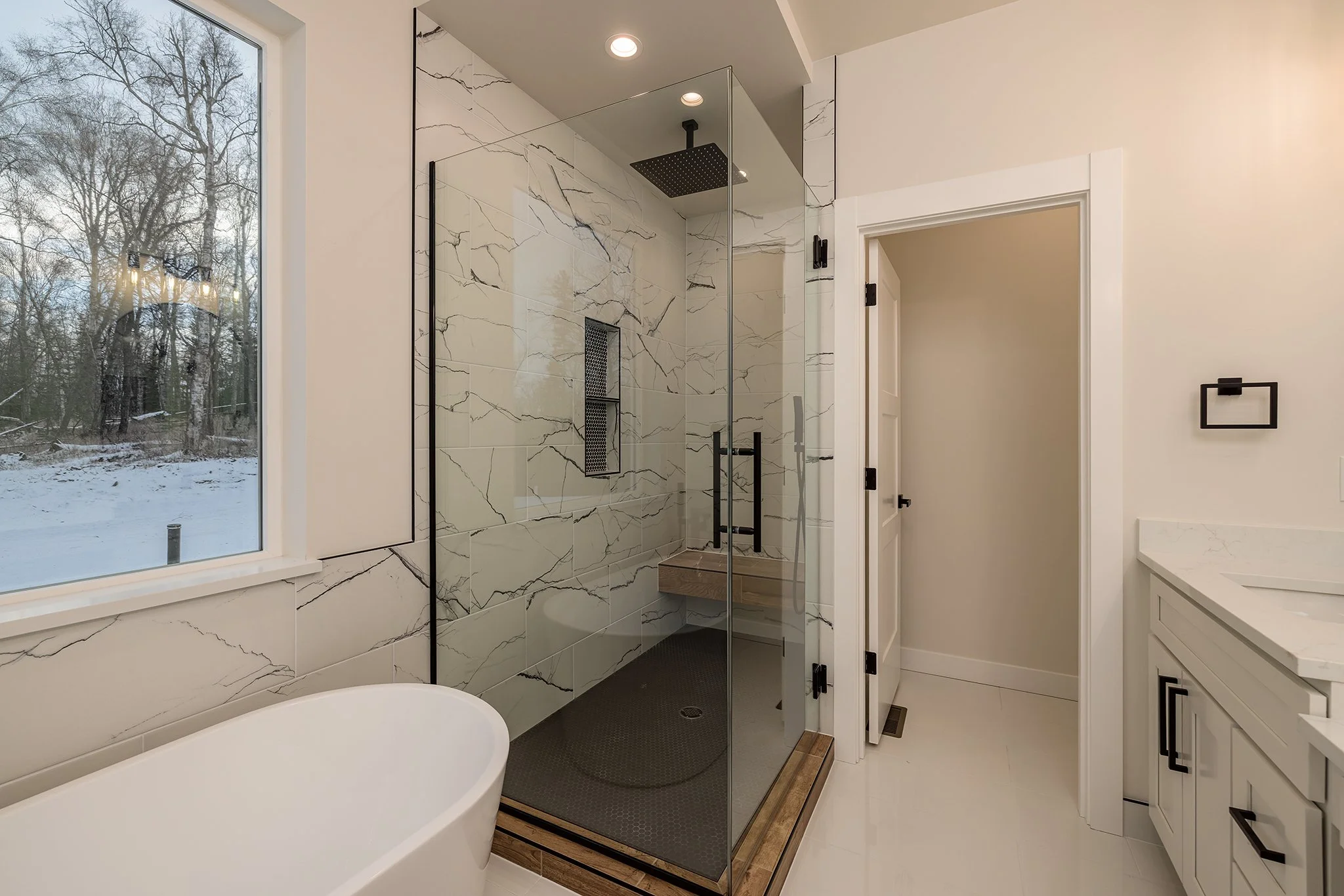 038_2025.11.20 . 1740 W Pipstone Dr.jpg