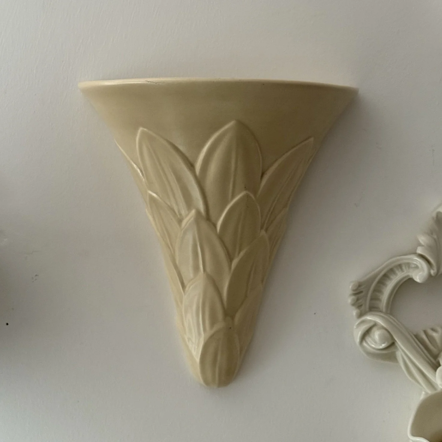 Grays Pottery Floral Wall Vase | Straw
