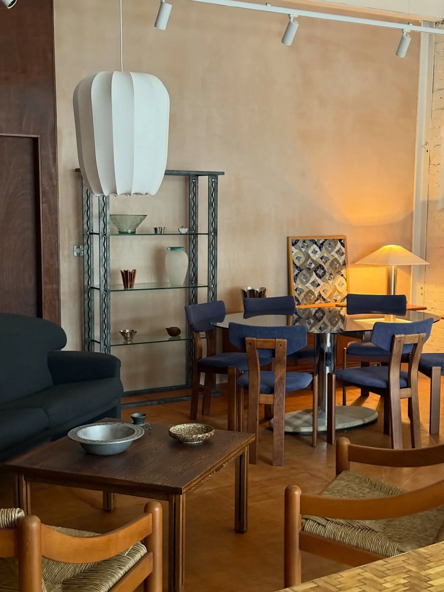 I tidied the studio and took a few quick snaps - long time coming but looking so much better. I&rsquo;d lost heart a little through January for various reasons but feeling like I&rsquo;m gradually getting back on track. If you fancy a nosey around I&