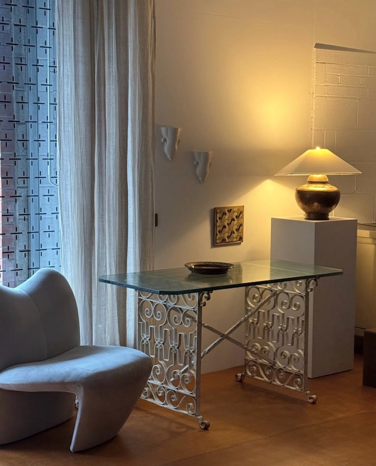 Hi everyone,
I have to tidy and organise the studio today ready for opening this coming Saturday. Loads to do, it&rsquo;s currently a bit of a mess with stock coming and going alongside clearing space for photographing items as and when they arrive -