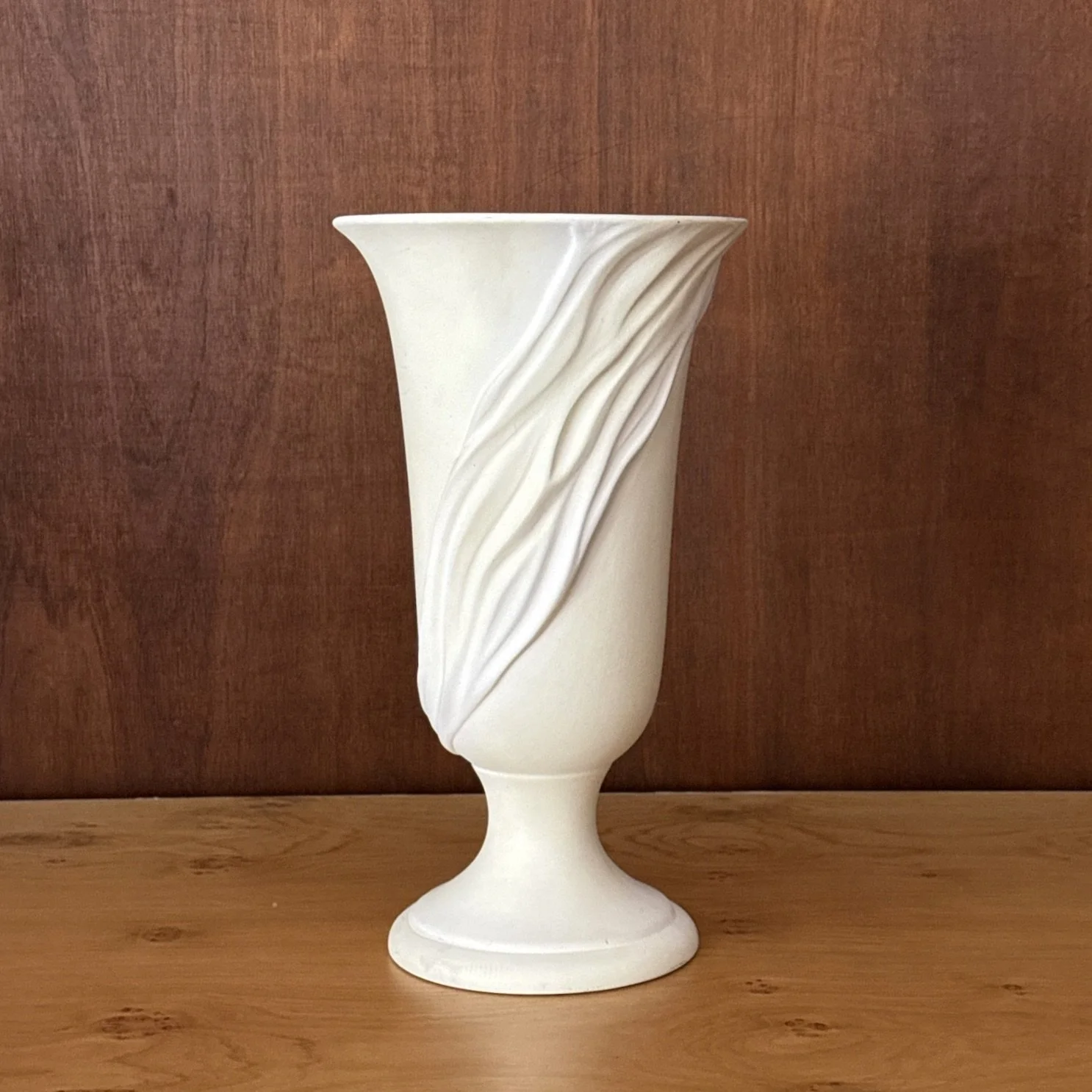 Italian ceramic uplighter, matt finish with draped detailing