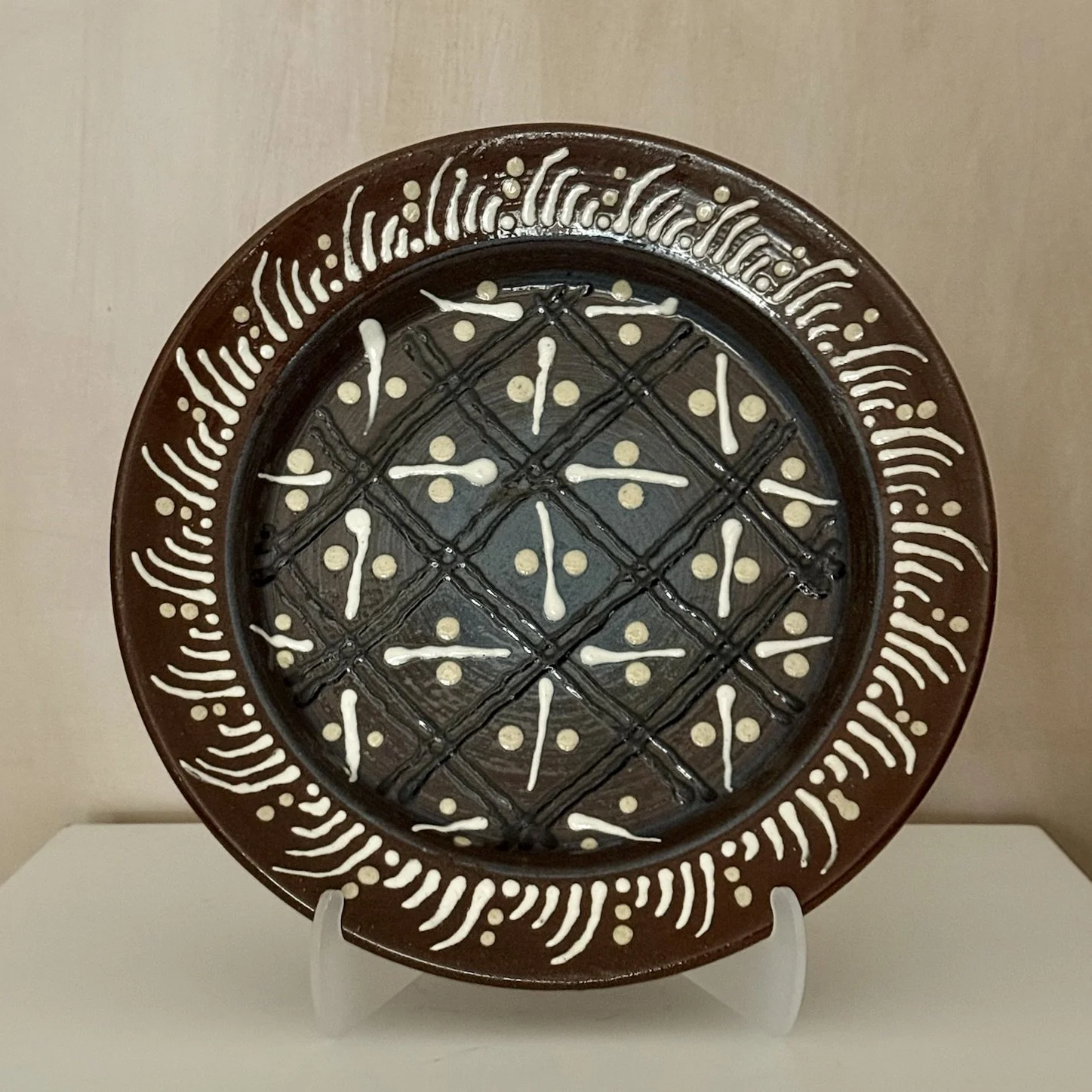 STUDIO POTTERY SLIPWARE