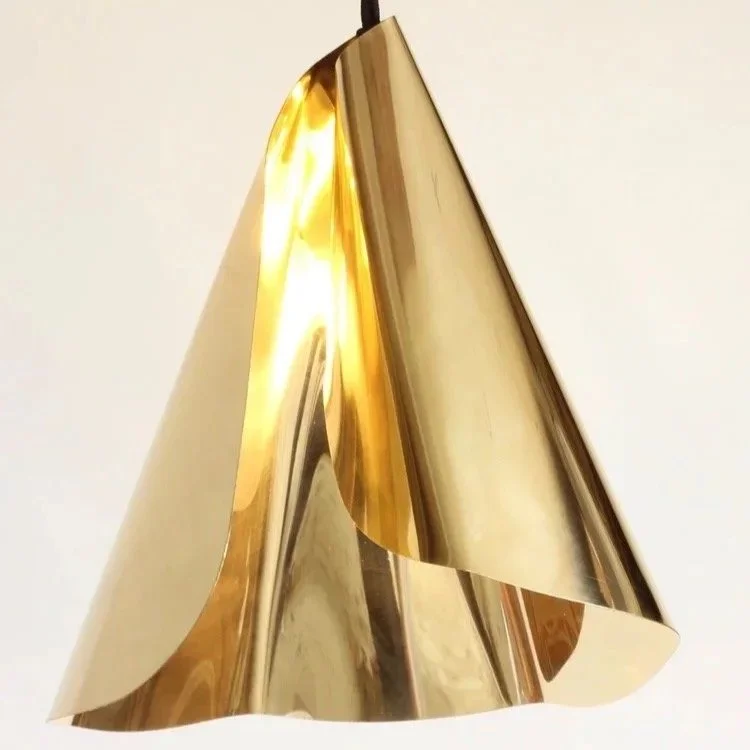 WAYSIDE | HANDFORMED LAMPSHADE | BRASS