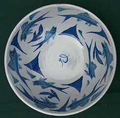  17.  Fish  bowl 28cm £72 