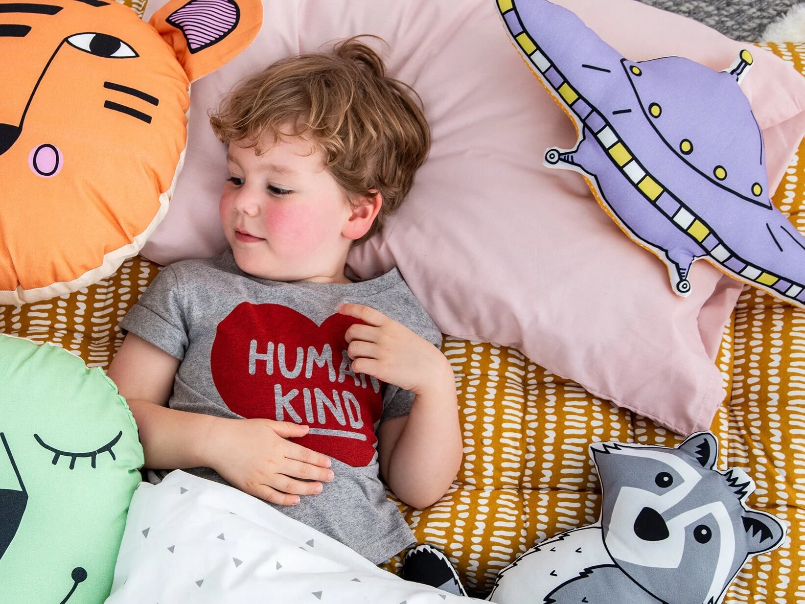 kids bed with cool cushions