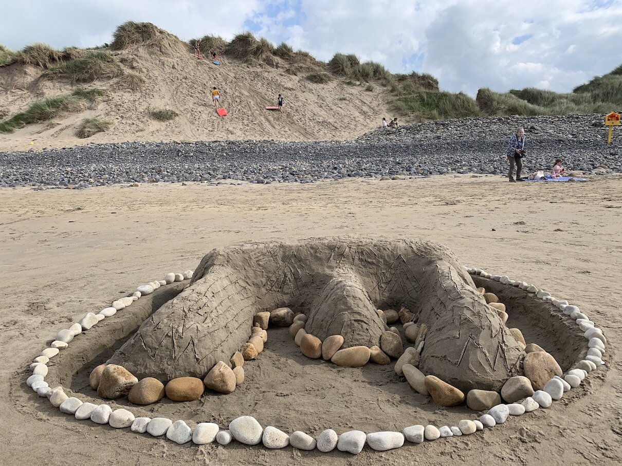 Dolmen / Leaba (Diarmuid & Grainne)