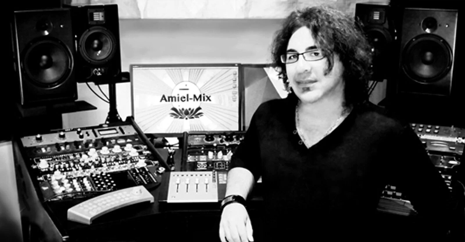 INT’L MIX ENGINEER REUVEN “PAQUIRRI” AMIEL KEEPS GETTING DANGEROUS