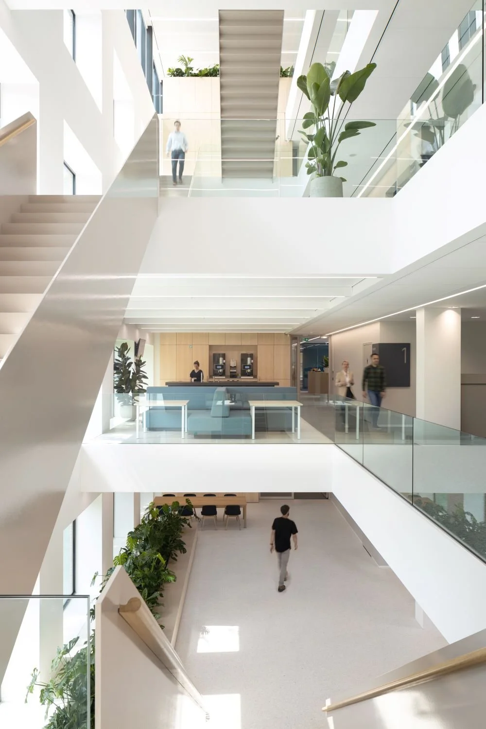 AtelierFront_AllSeas_PT_Mei 2023-2880V2_LowRes.jpg