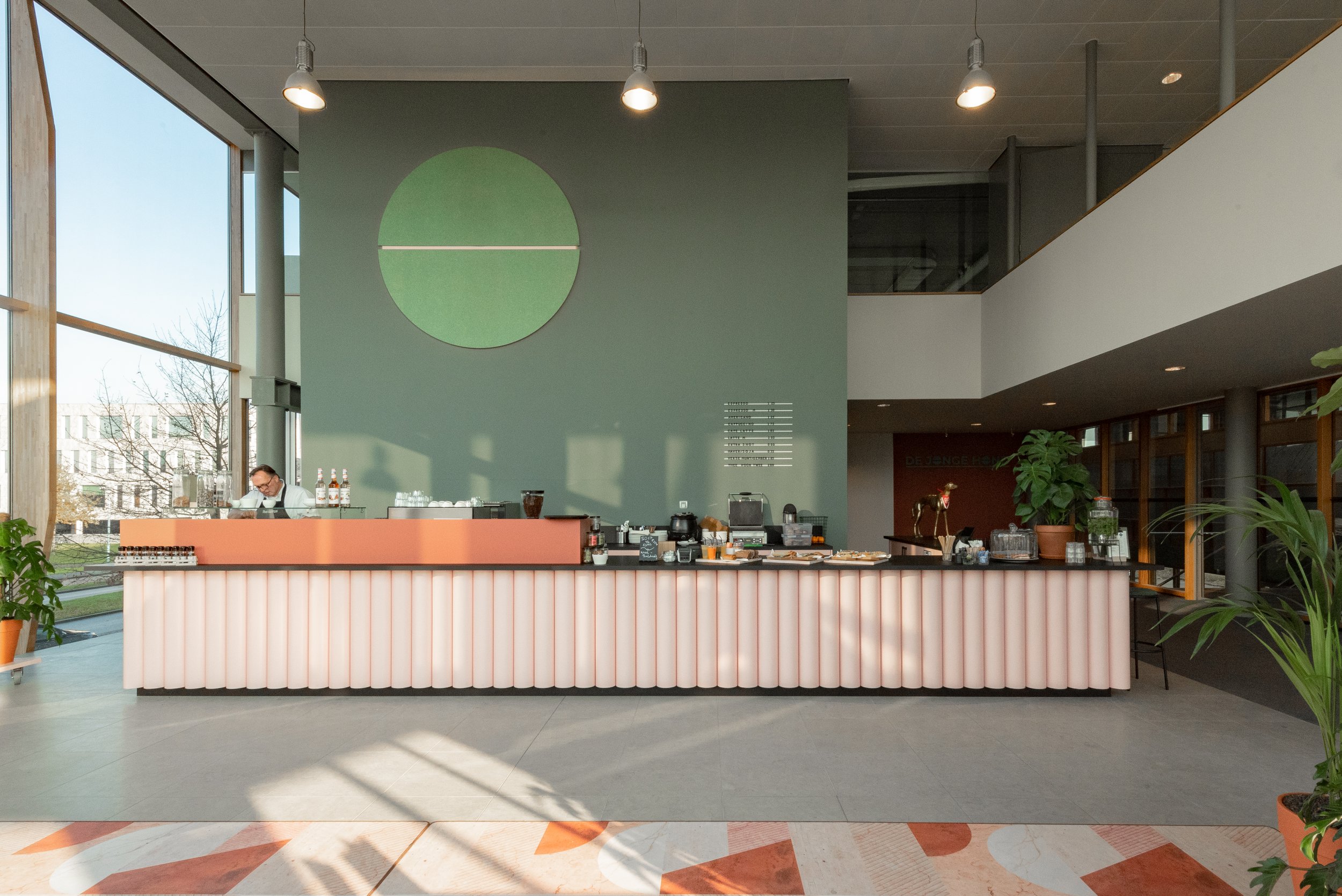 Jonge Hond ATELIER FRONT (6).jpg