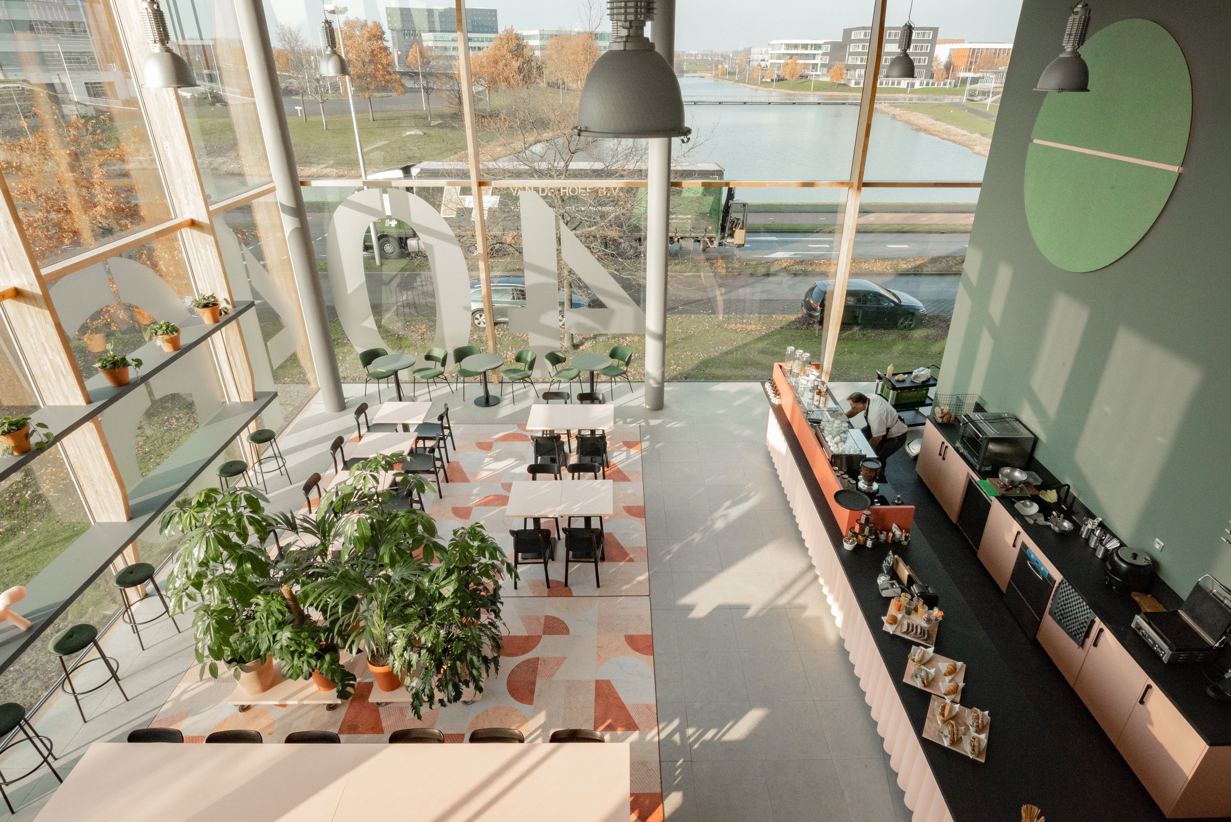 Jonge Hond ATELIER FRONT (9).jpg