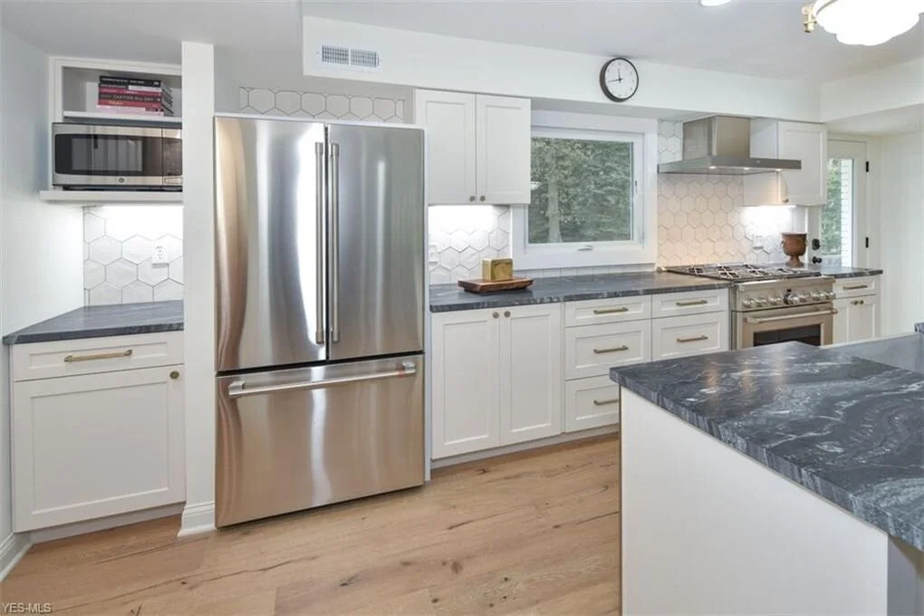 listing04-9.jpg