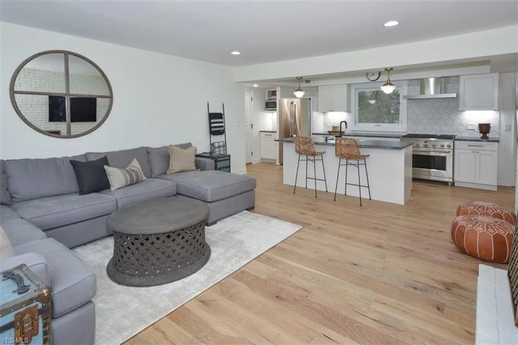 listing04-12.jpg