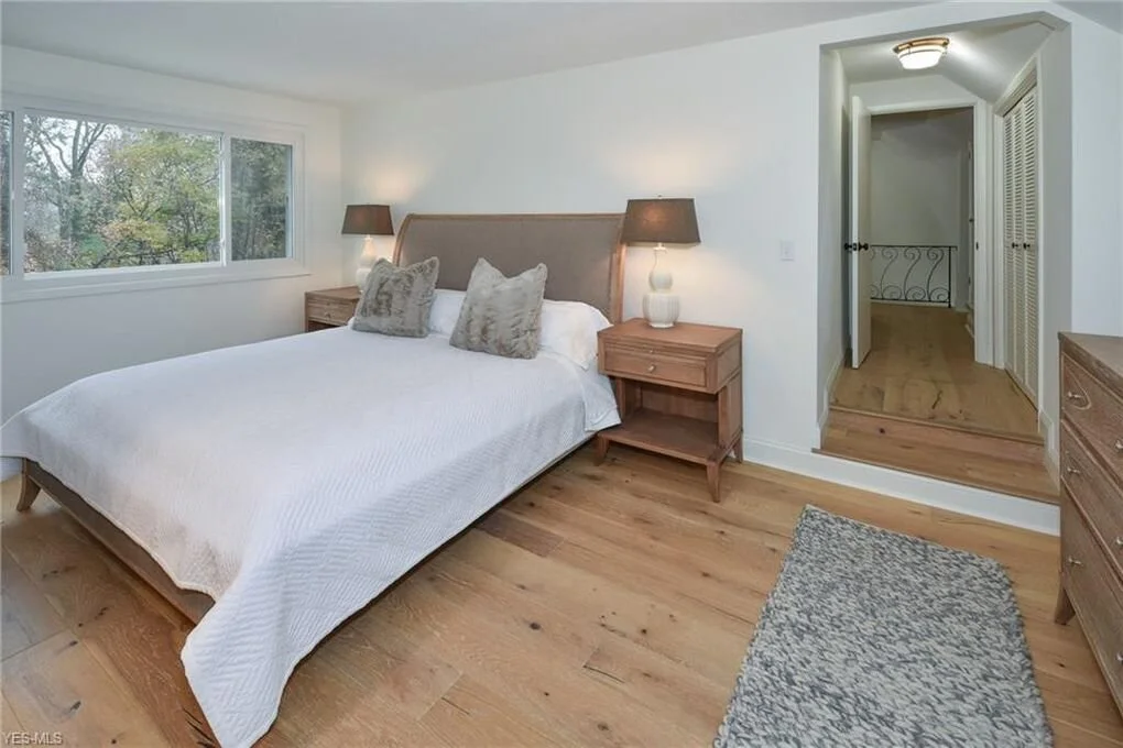 listing04-18.jpg