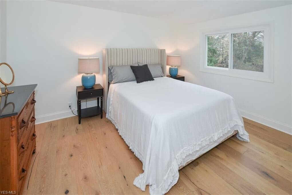 listing04-24.jpg