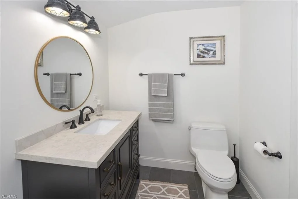 listing04-26.jpg