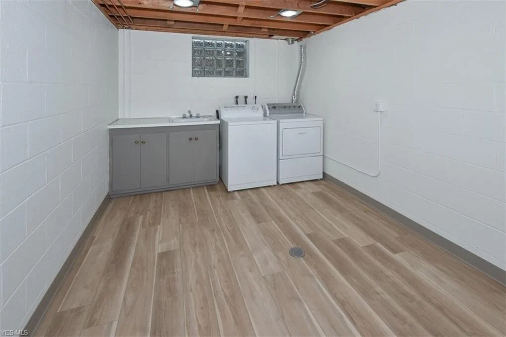 listing04-31.jpg