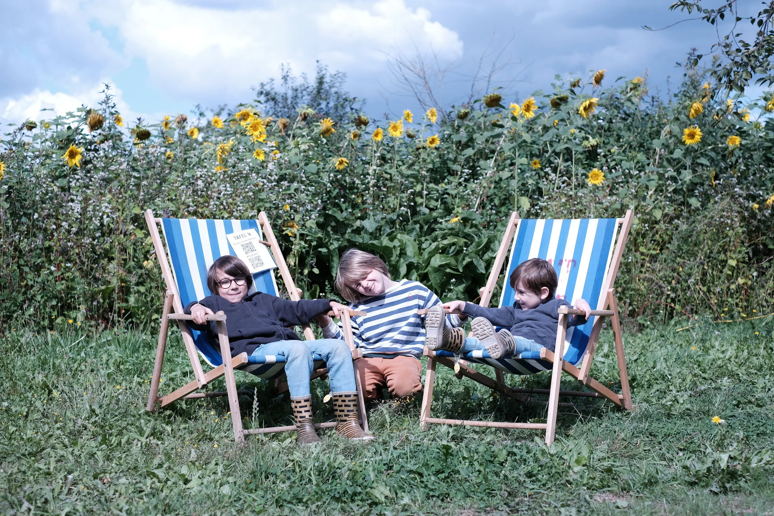 Kids in strandstoele DSCF7808 copyright An Eisendrath.JPG