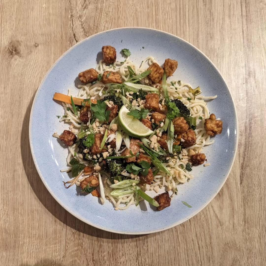 To celebrate the launch of our gourmet flavours range we challenged @chefozlong to come up with a recipe for each flavour thats packed full of plants and easy enough to whip up on a weeknight!

Head over to our website to get flavoured up! 😋

🥜🍜Te