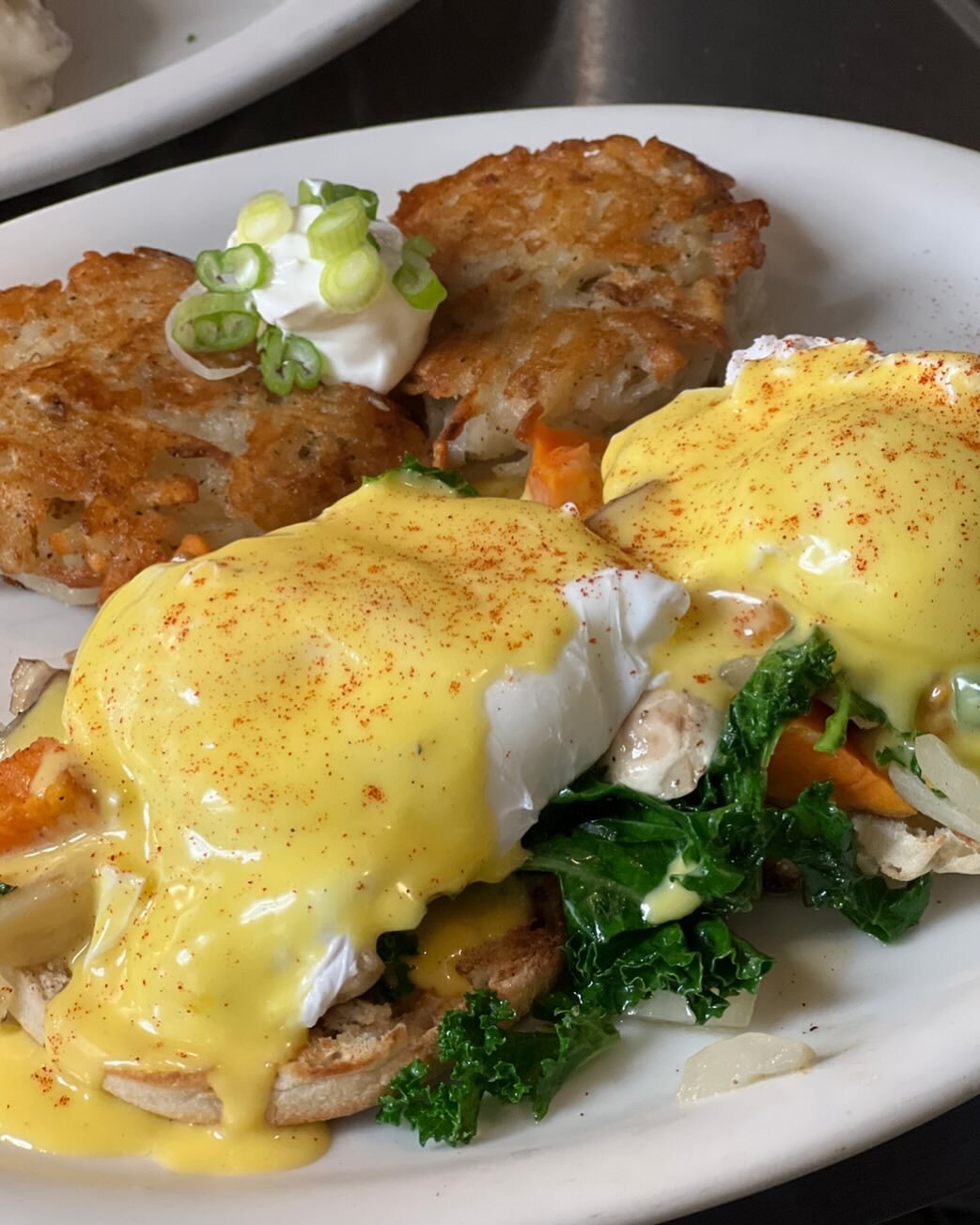 Happy Valentine&rsquo;s Day to all you lovelies out there! Can you think of a more romantic place to have brunch because I cannot 🍳❤️🔥

Also, our new seasonal Veggie Benedict is up on the menu and features roasted onion, mushroom, sweet potato, gar