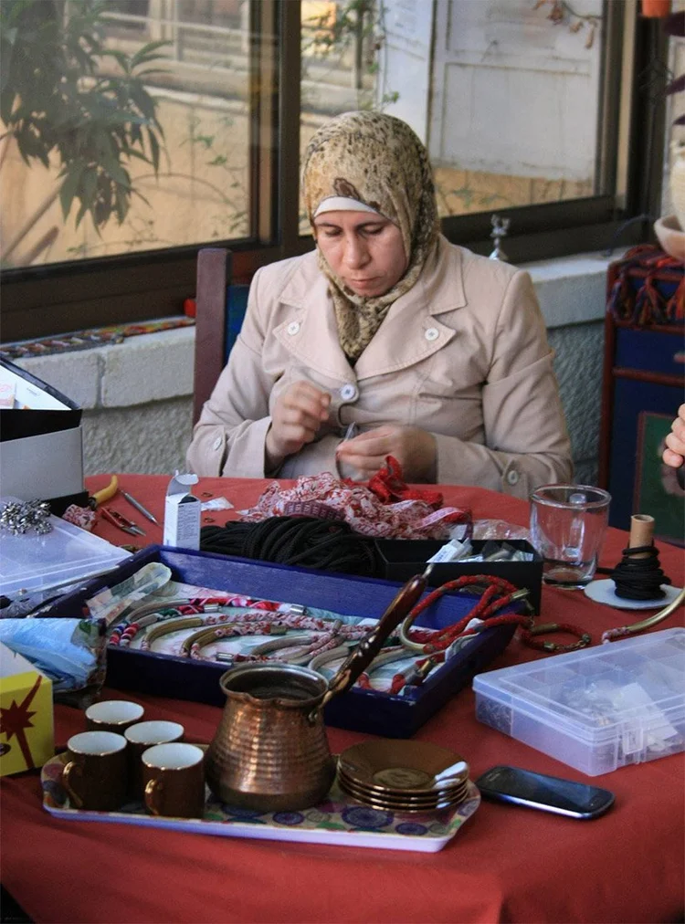 → Domari women in Jerusalem — Domari Society of Gypsies in Jerusalem