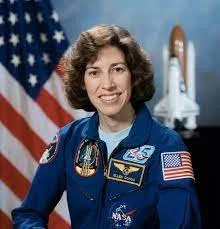 Ser Latinas - Ellen Ochoa 13.jpeg