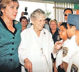 Ser Latinas_Sor_Isolina-Ferre14.jpeg