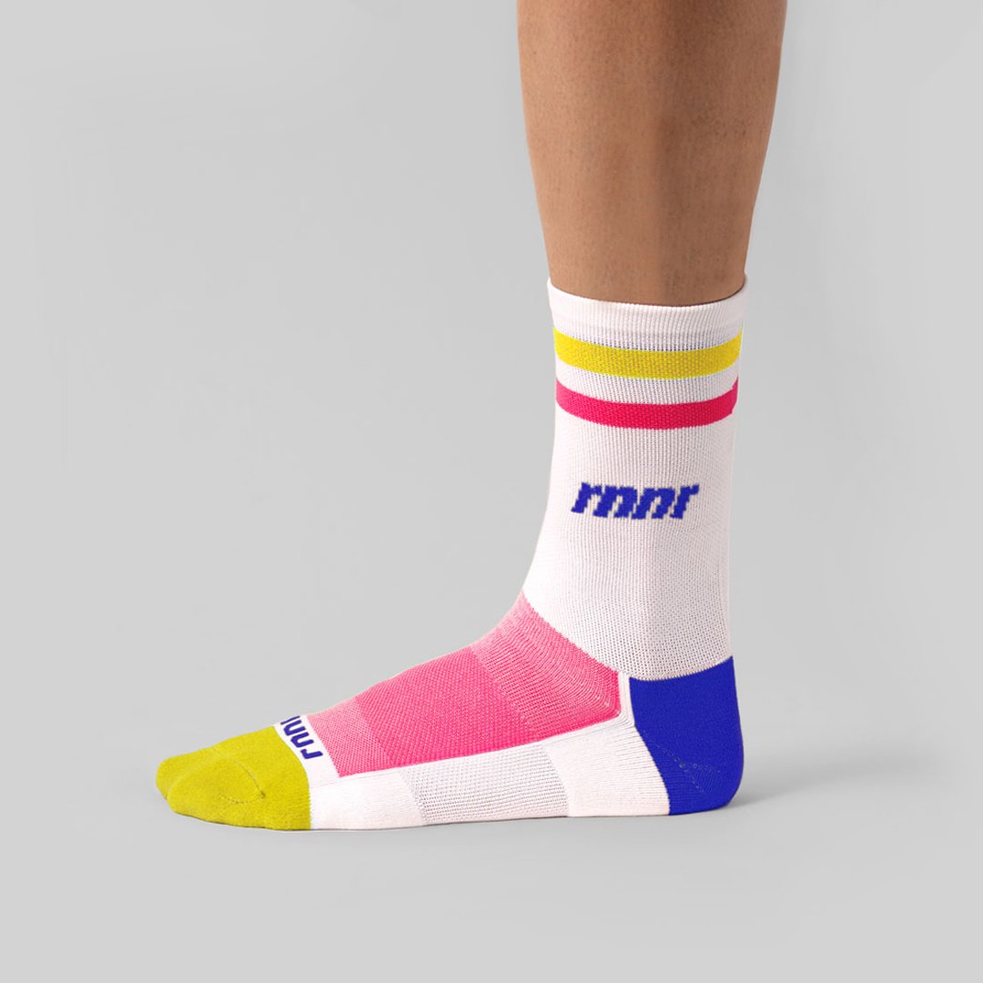 rnnr_MarathonSock_Pinkies_Side_1_Reduced.jpg