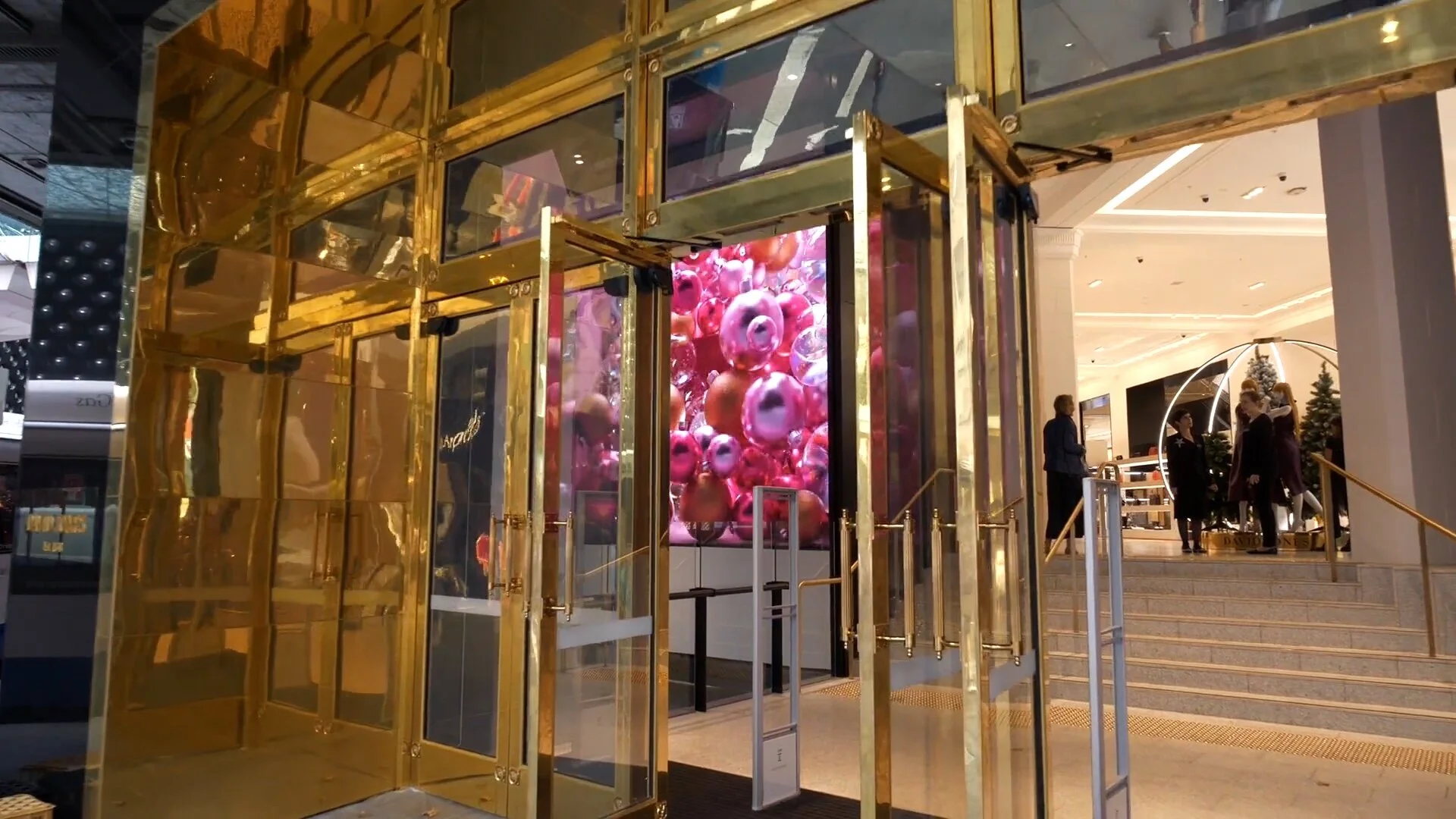David Jones Sydney_Screens_1 (00110).jpg