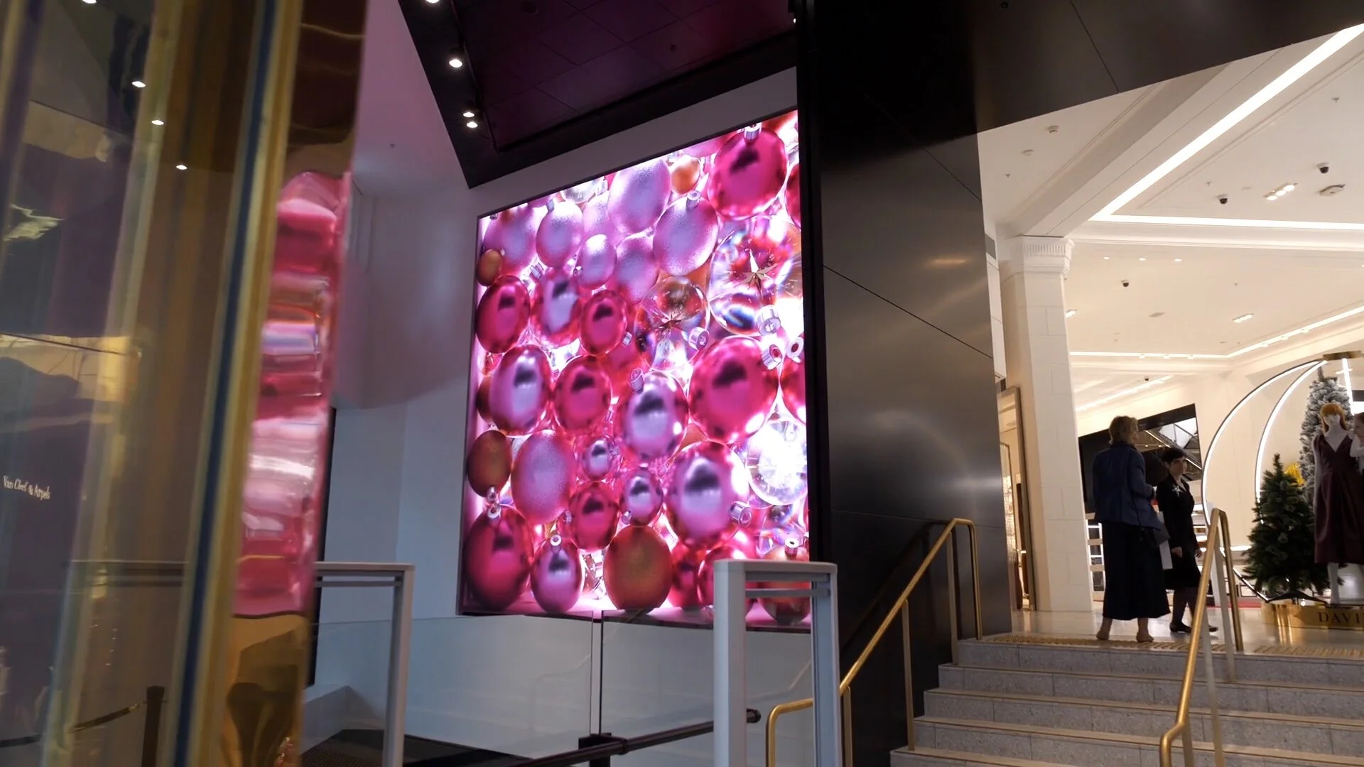 David Jones Sydney_Screens_1 (00195).jpg