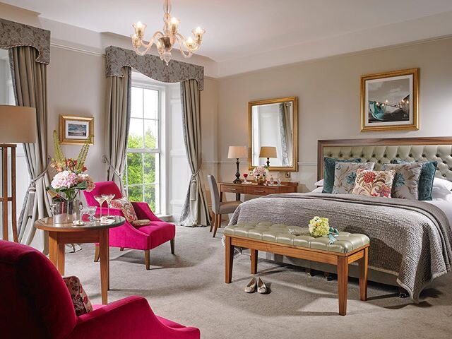 Bedroom shot for @actonshotelkinsale taken before we were all home bound for a while.... best of luck guys with reopening.... //
#kinsale #hotelphotography #hotelphotographer #luxurylifestyle #hotelbedroom #andrewbradleyphotography #irishhotels #stay