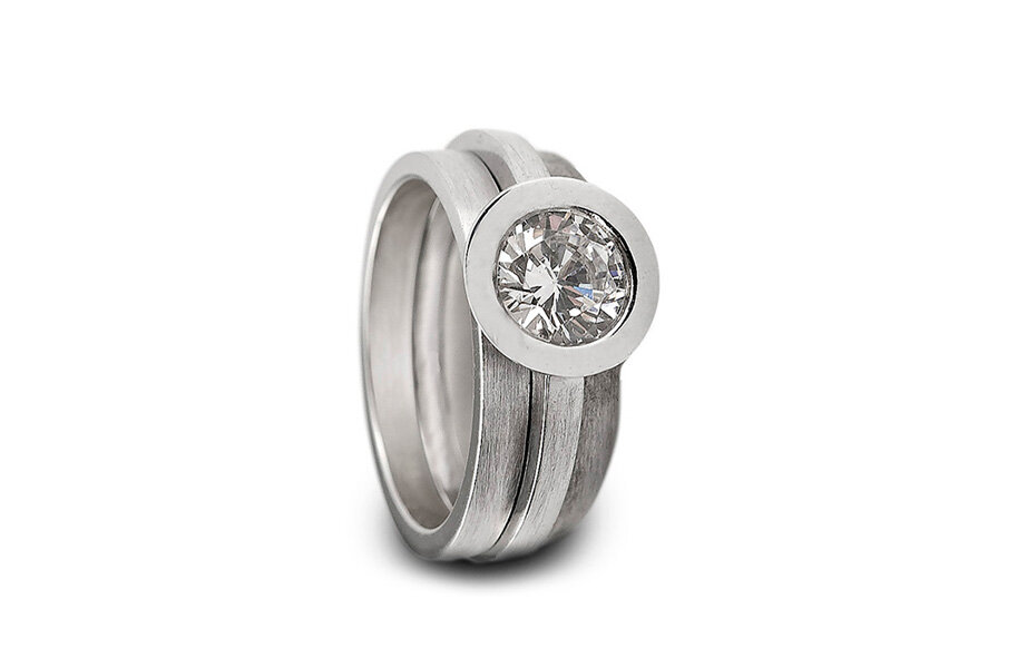 Slim Radius Bezel Diamond Ring